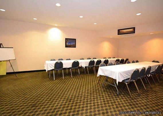 Quality Inn & Suites Fresno Northwest Negocio foto