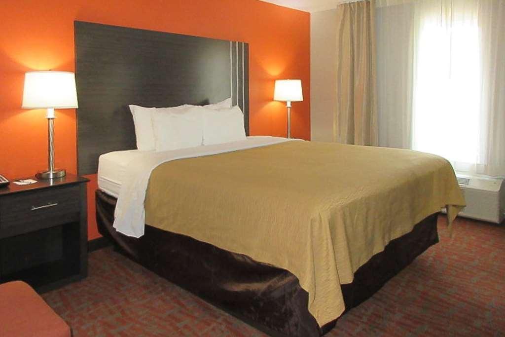 Quality Inn & Suites Fresno Northwest Habitación foto